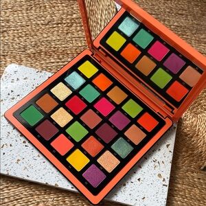 Anastasia Beverly Hills Norvina Pro Pigment Vol. 3 Eyeshadow Palette